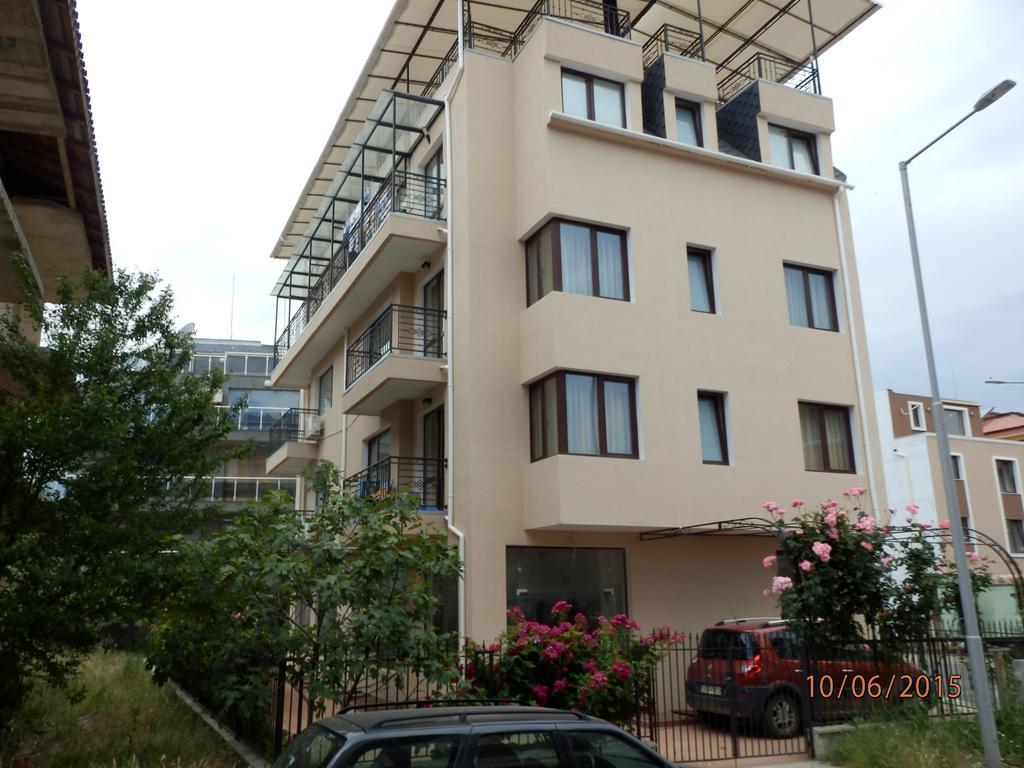 Flowers Apartments Nesebar Pokoj fotografie